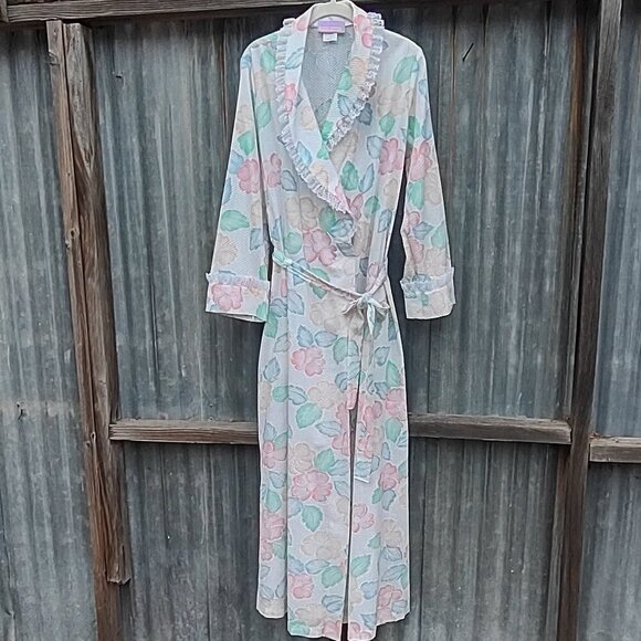 Beth Michaels Other - Vintage Beth Michaels Floral Seersucker & Lace Robe Cottage Garden Medium NWOT